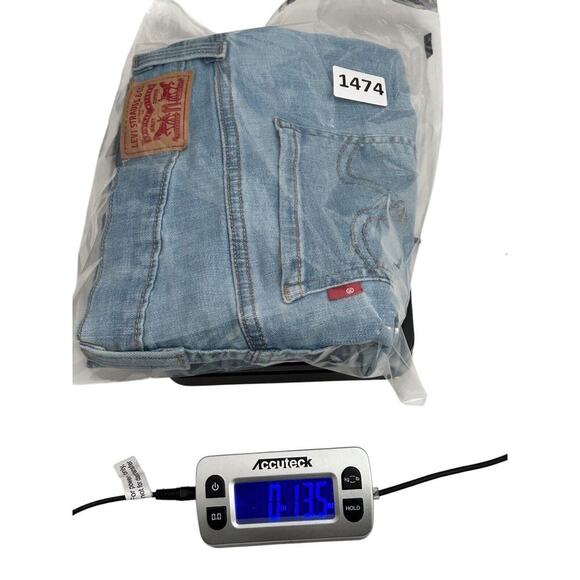 Levi's Strauss Denim Shorts Women's Size 34 Mid Rise Cuffed Stretchy Summer - Picture 11 of 11